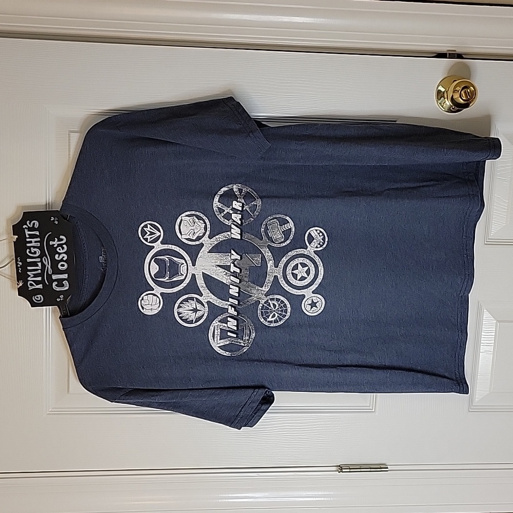 Marvel Avengers T-Shirt XL Gray Short Sleeve Infinity War Graphic T-Shirt
